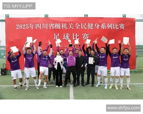 足球明星荣耀时刻冠军之歌视频展现激情与梦想的完美结合