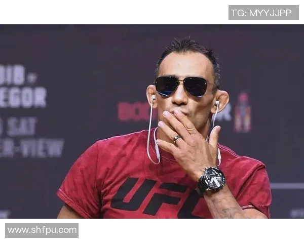 80后华裔足球明星的崛起与挑战：从青涩少年到国际赛场的传奇之路