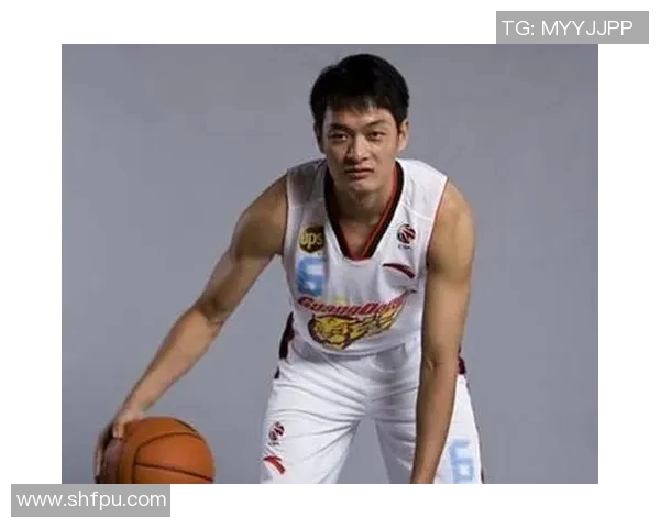 篮球明星感人瞬间集锦展现他们的奋斗与梦想激励每一个热爱篮球的人